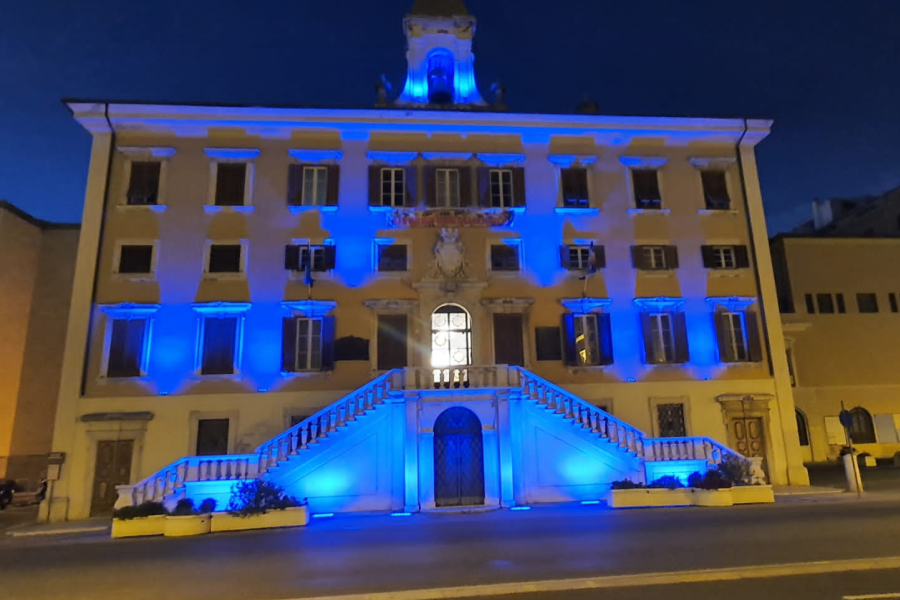 COMUNE DI LIVORNO ILLUMINATO DI BLU