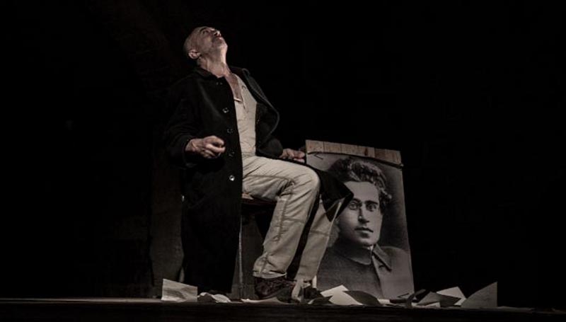 Fabrizio Saccomanno interpreta “Gramsci Antonio detto Nino”