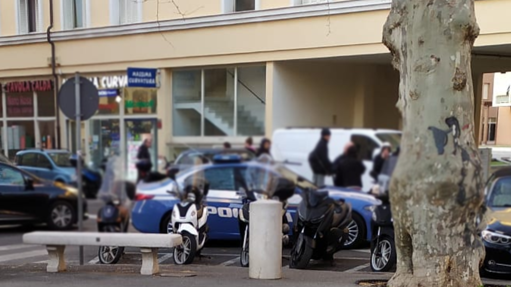 Paura in piazza XX livorno