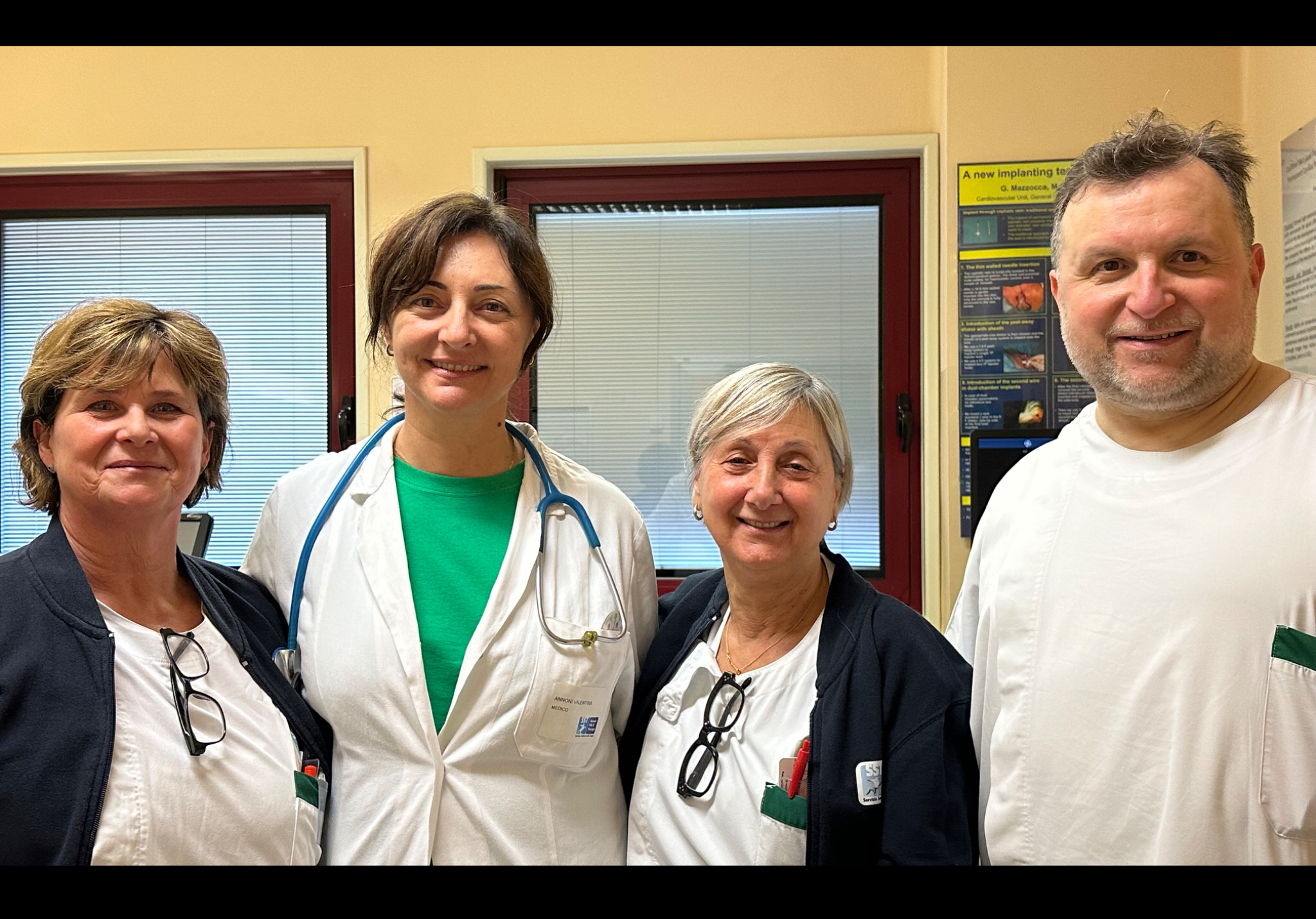 Nella foto (da sinistra a destra): la dottoressa Valentina Annoni (seconda da sinistra) con gli infermieri Mariangela Siragusa, Nicoletta Bosio e Luigi Mesisca