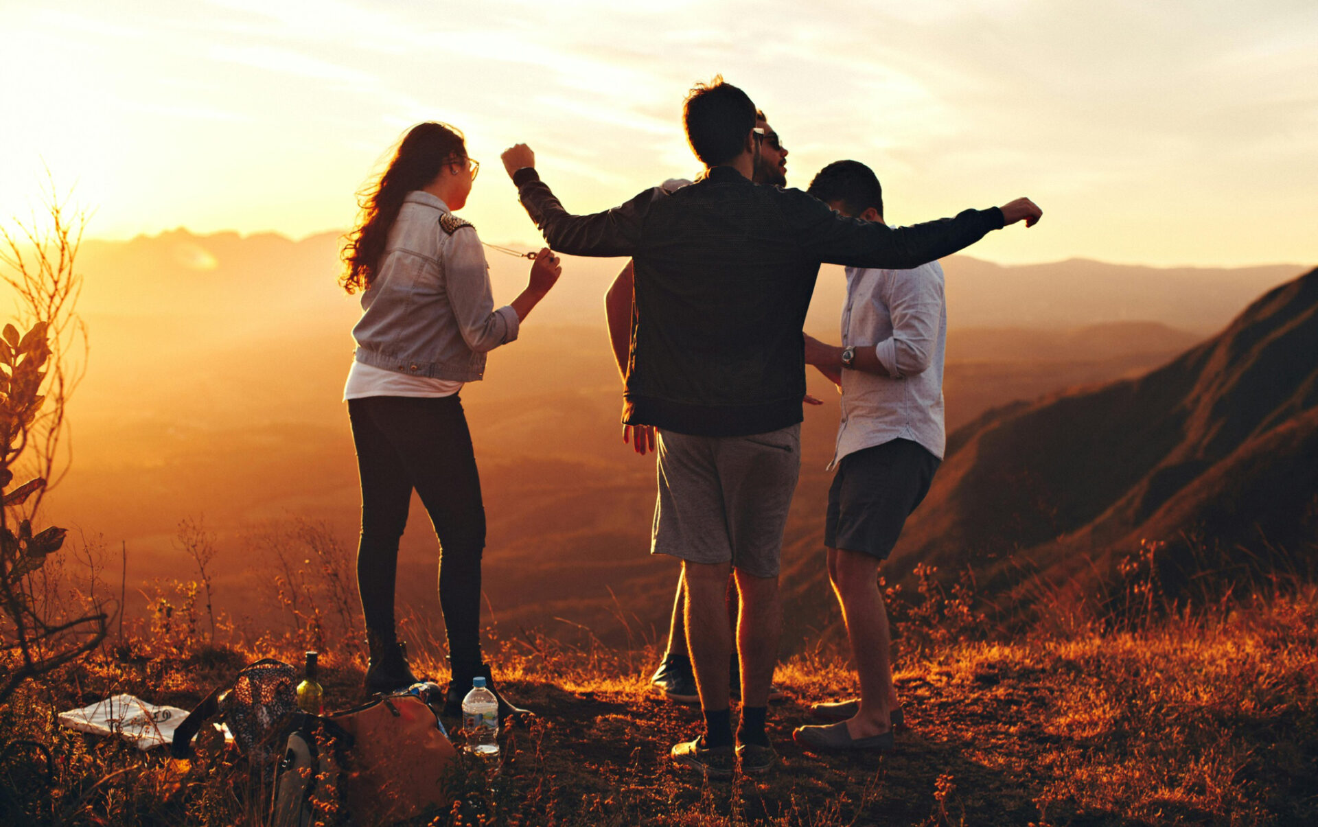 GIOVANI: pexels-helenalopes-697244