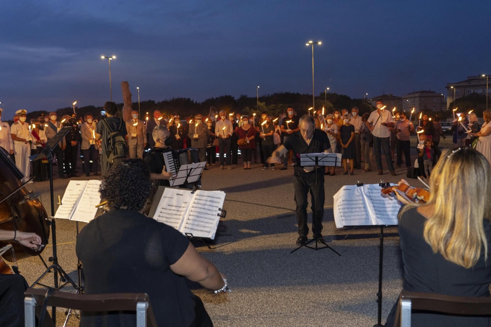 Fiaccolata commemorativa per le vittime dell'alluvione di Livorno del 2017