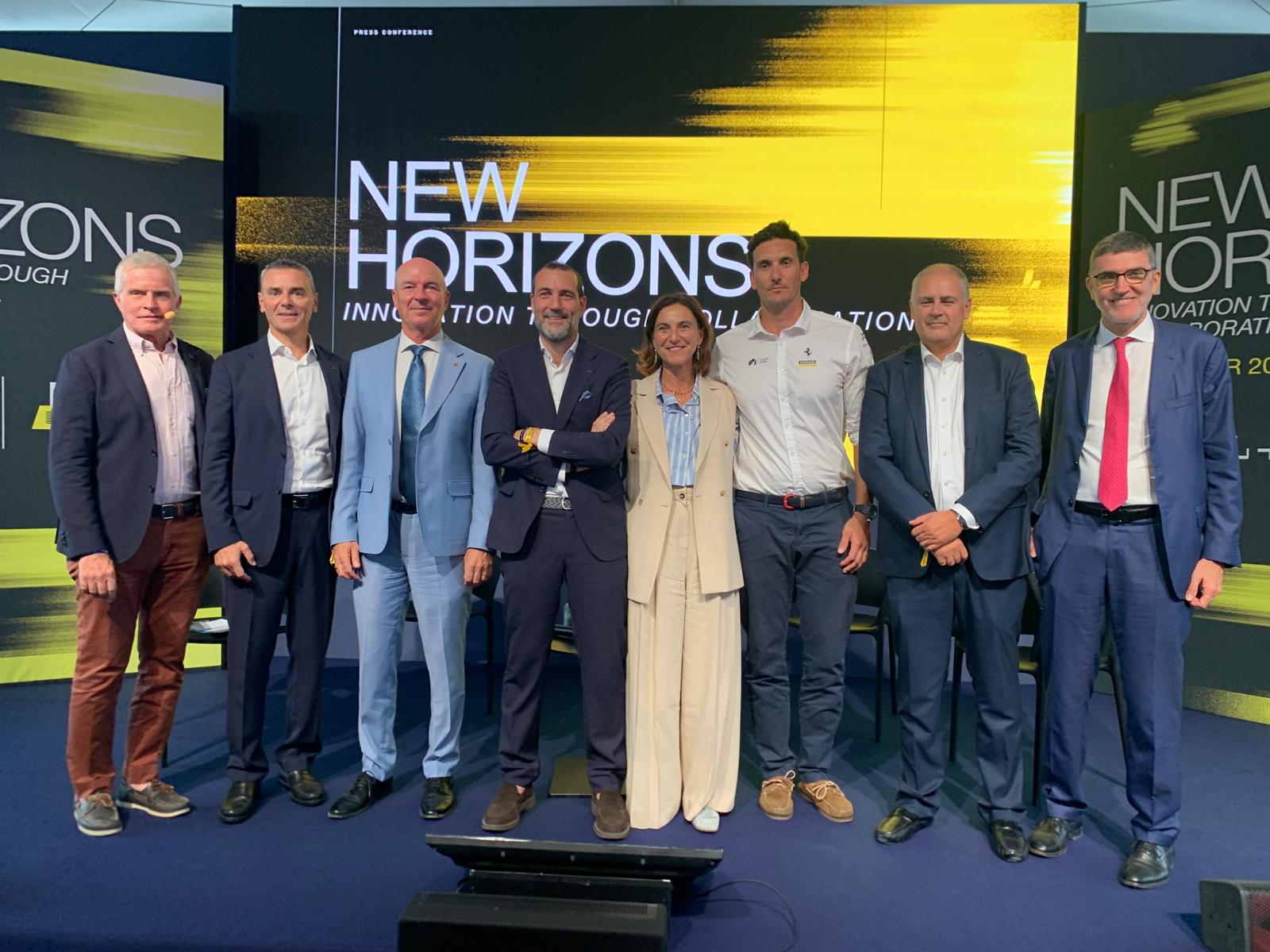 Imbarcazione Ferrari Hypersail in costruzione a Livorno