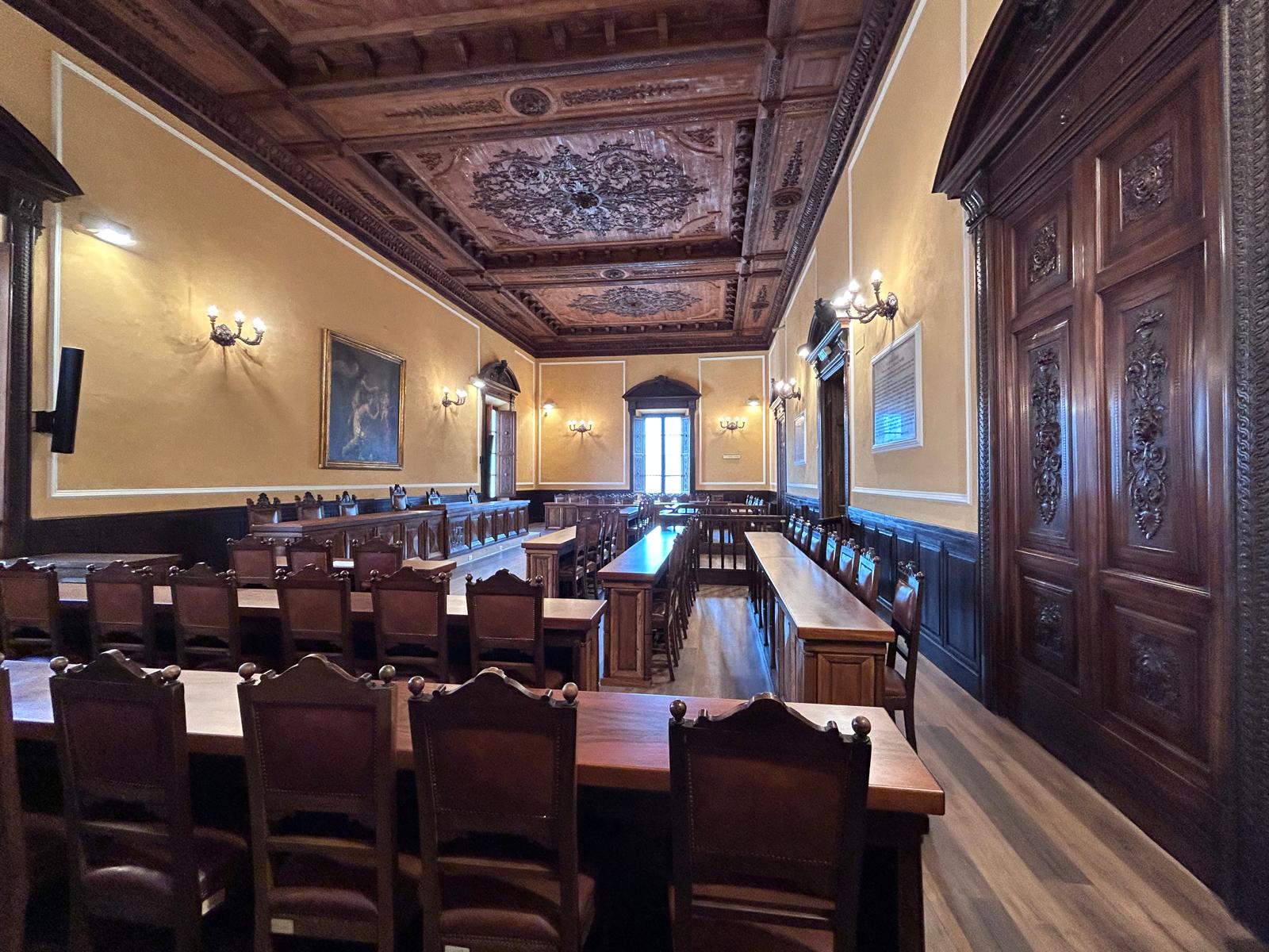 Facciata storica del Palazzo della Dogana a Livorno, sede della Camera di Commercio, durante le Giornate FAI.